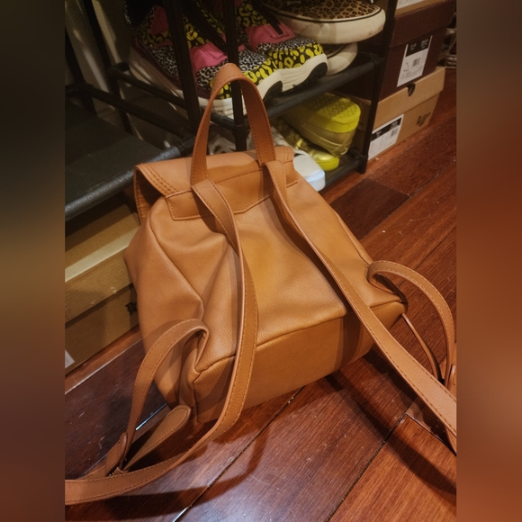 Universal Thread tan backpack purse EUC - Picture 2 of 5
